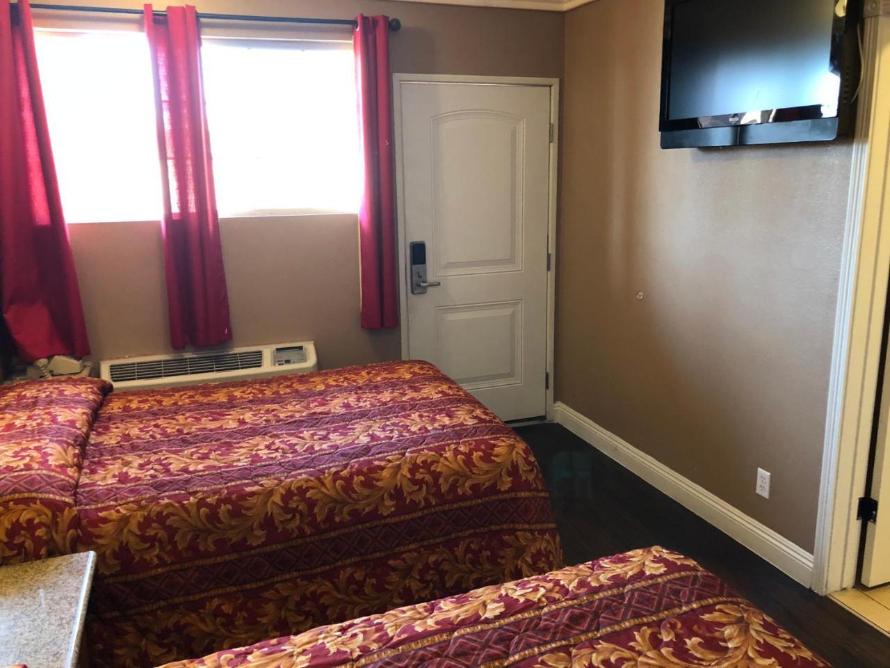 Flight Motel 2*
